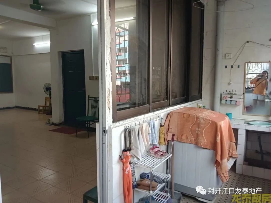 老城区江口步行街3楼 三房户型 