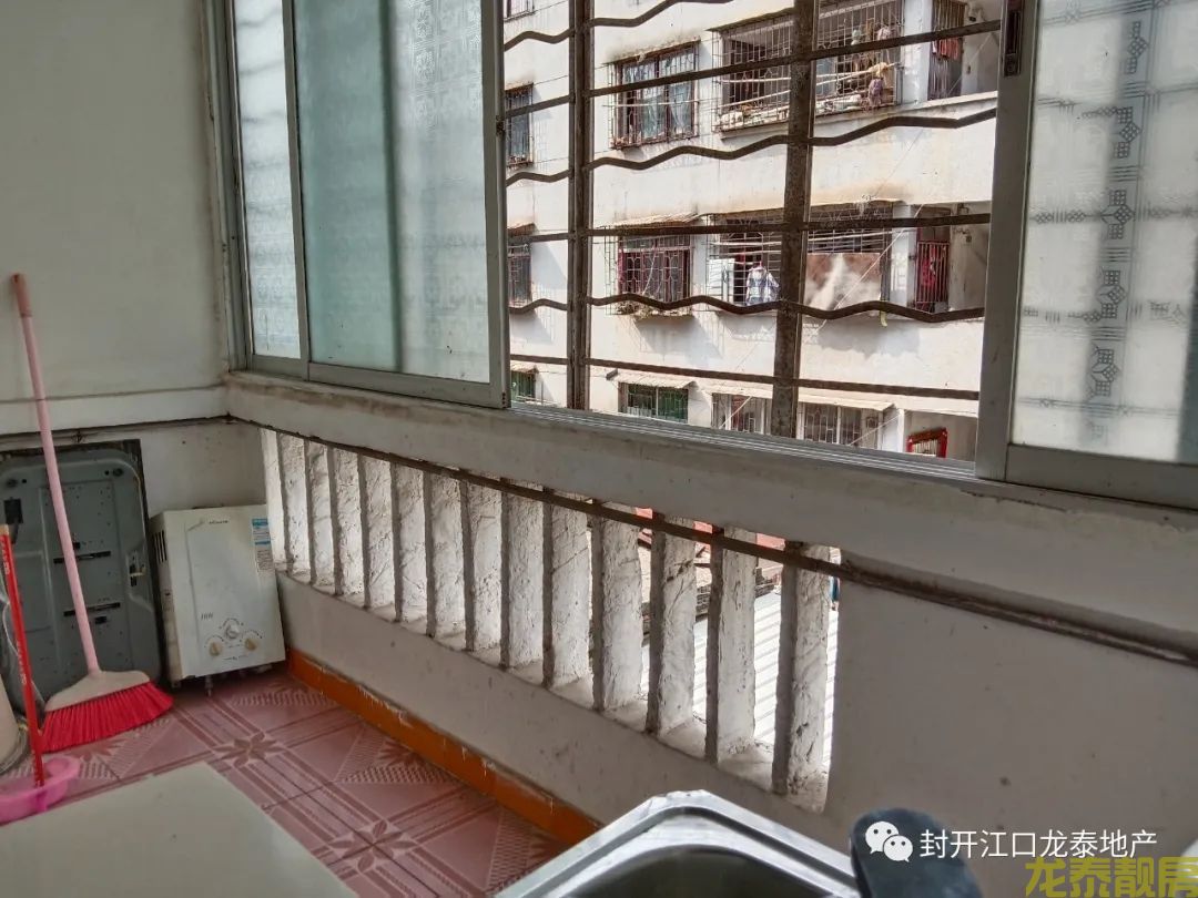 老城区江口中市场附近  步梯中层 采光靓仔