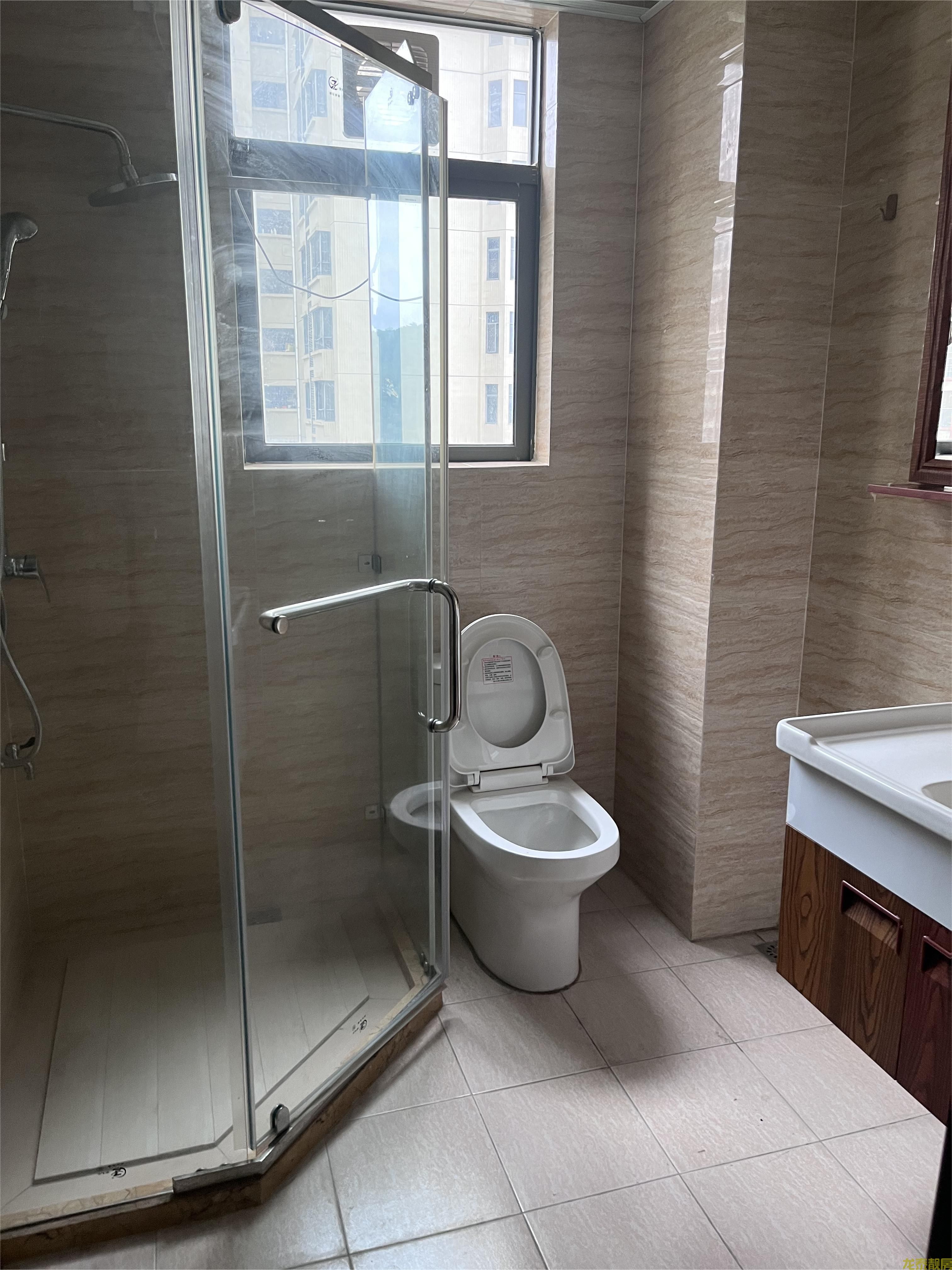 星河国际电梯中层精装靓房