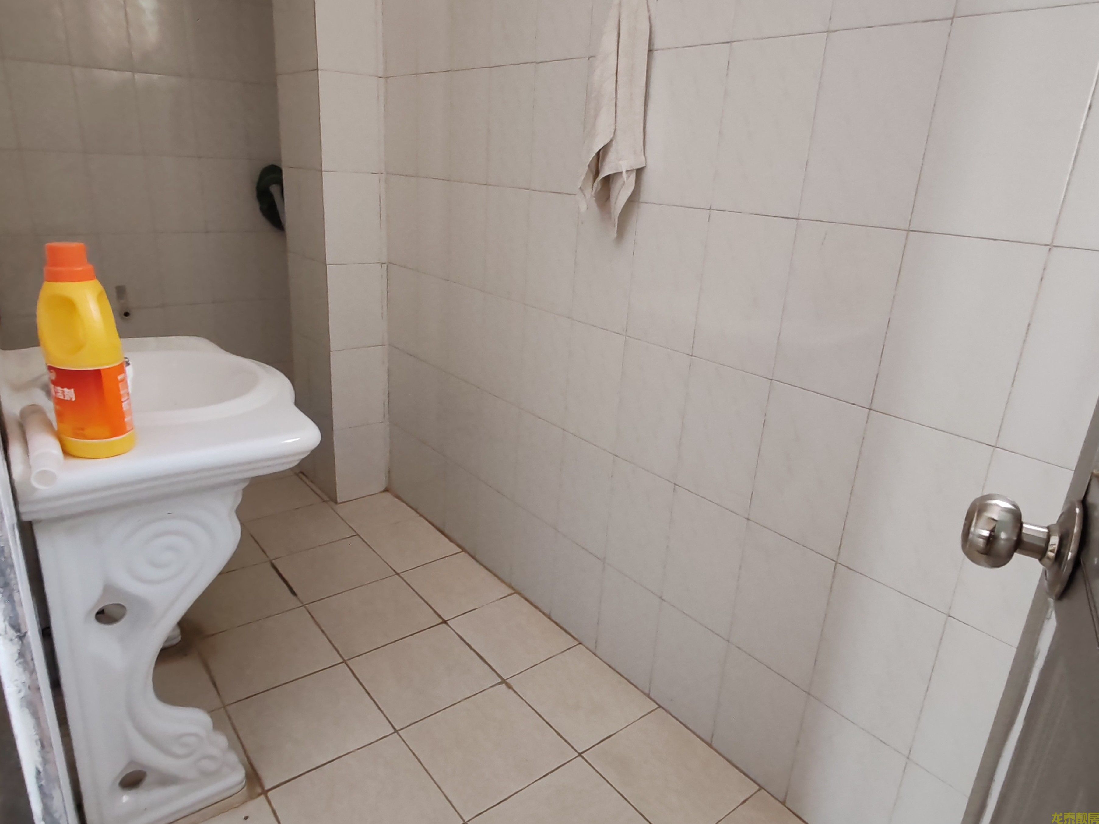 江口城区三层半自建房带前后花园