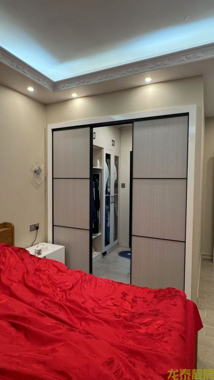 星河国际大户型4房设计，空间布局灵活