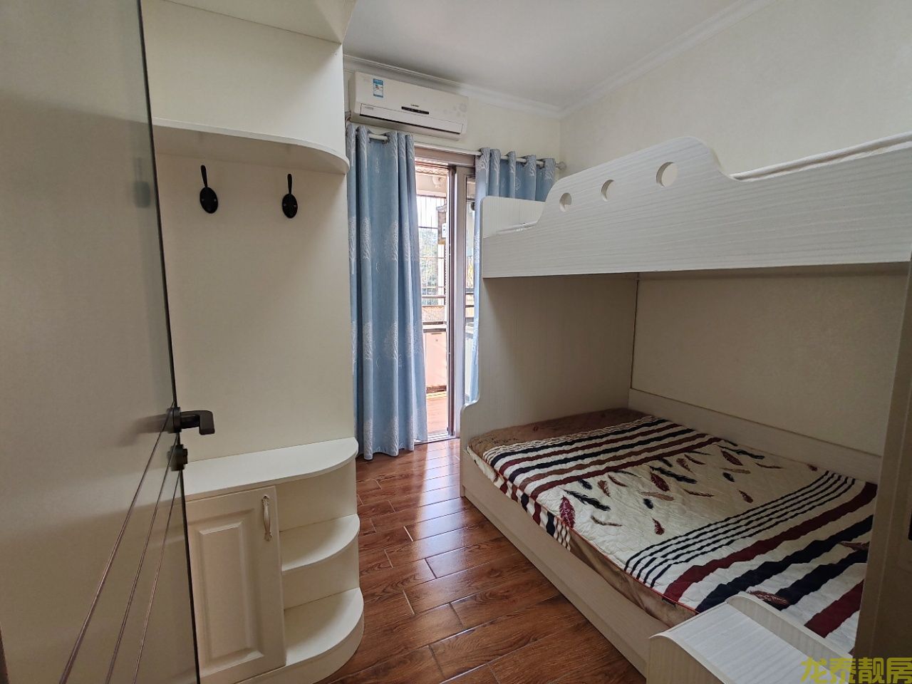 康盛名门稀缺四房，豪华精装，一步到位！