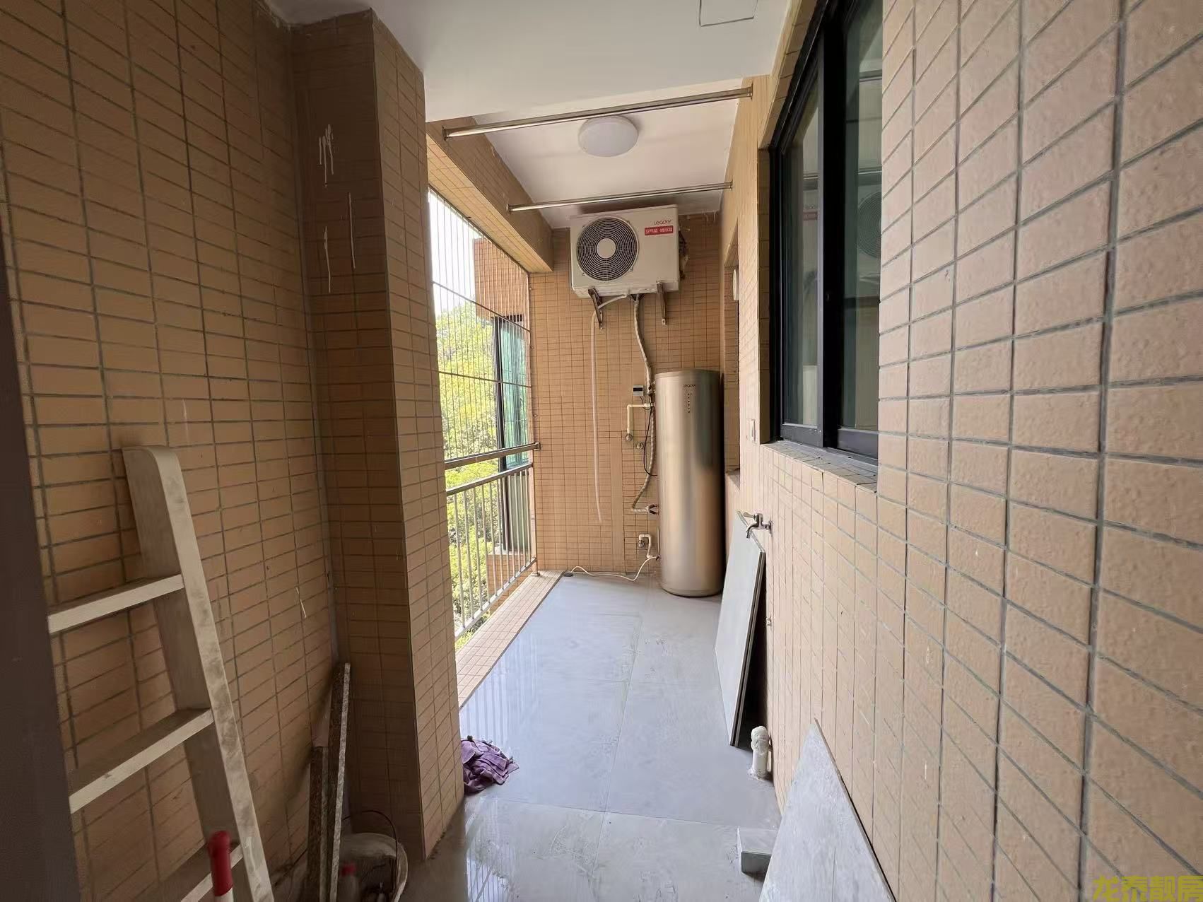 康盛花园 103平全新精装未入住